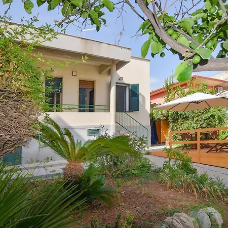 3 Bedroom Stunning In Holiday home *