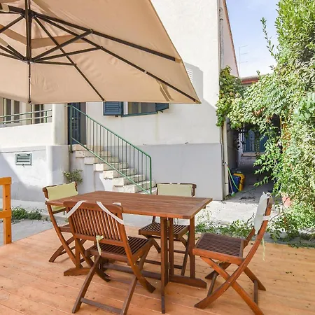 3 Bedroom Stunning In Holiday home *